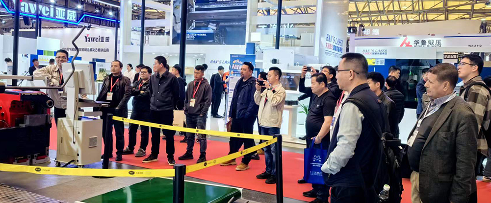 上海国际机床展#合泰机械大放异彩，吸引众多参展者关注。